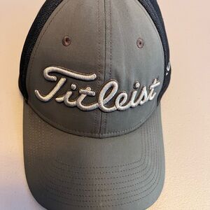 COPY - TITLEIST PRO V1 Footjoy black/gray Flex Stretch Hat Size L/XL